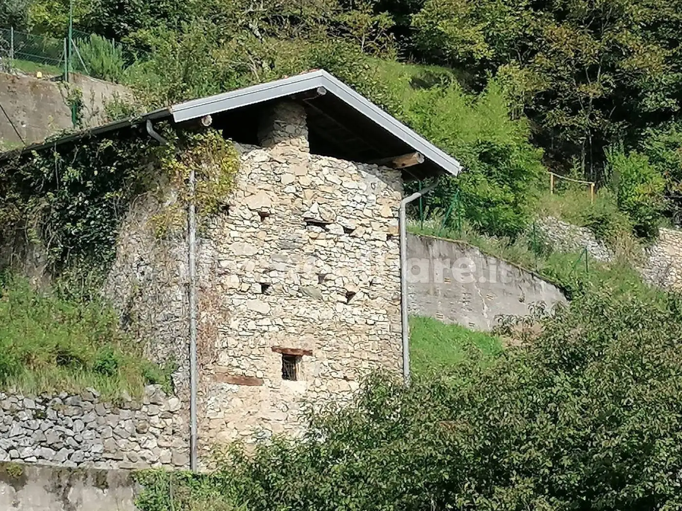 Rustico - Casale in vendita a Carlazzo