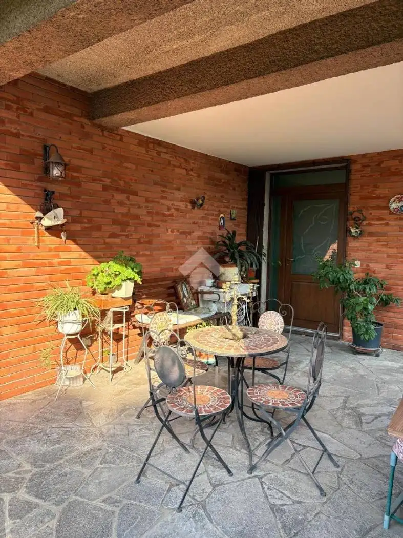 Villa in affitto a Lonate Pozzolo