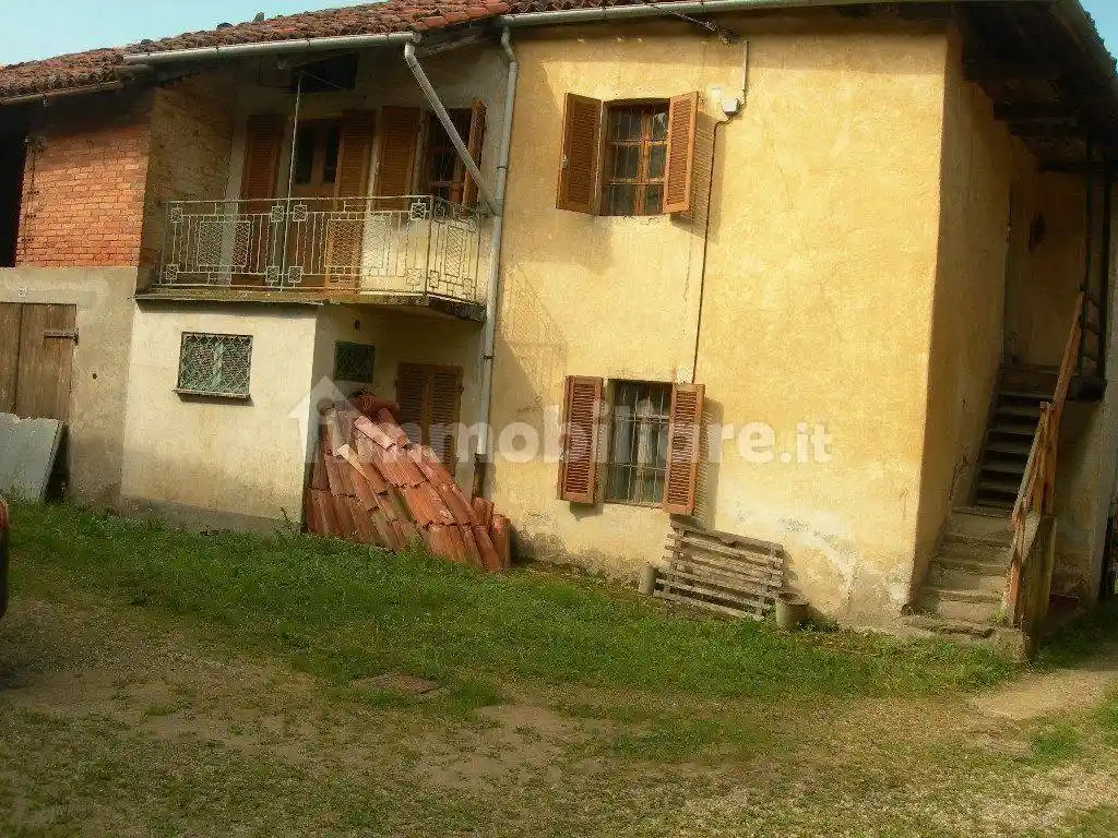Casa indipendente in vendita a Magnano
