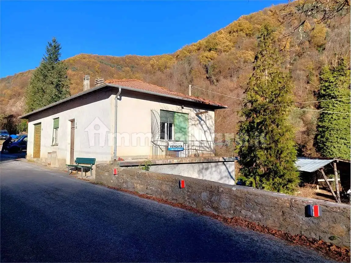 Casa indipendente in vendita a Pornassio