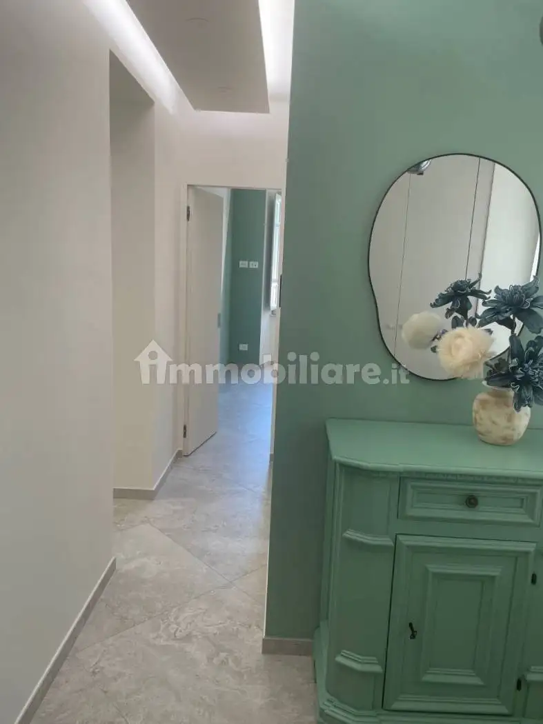 Trilocale via Foro Severiano 2, Centro Storico, Terracina - foto 2