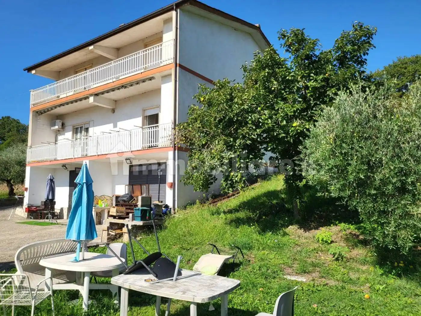 Villa in vendita a Faleria