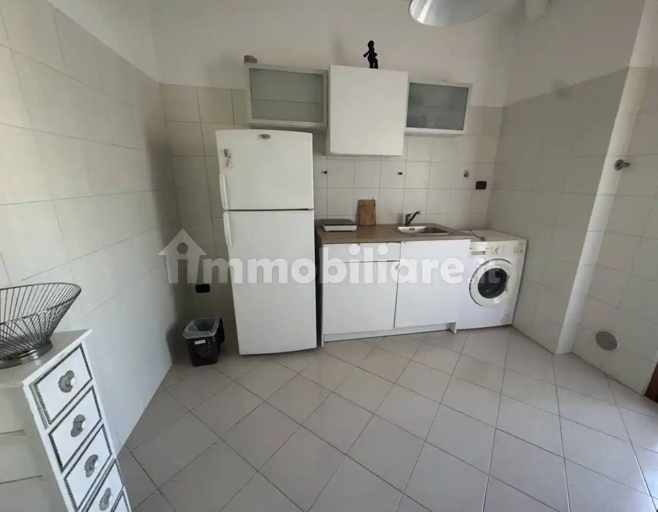 Palazzo - Edificio in Affitto - foto 4