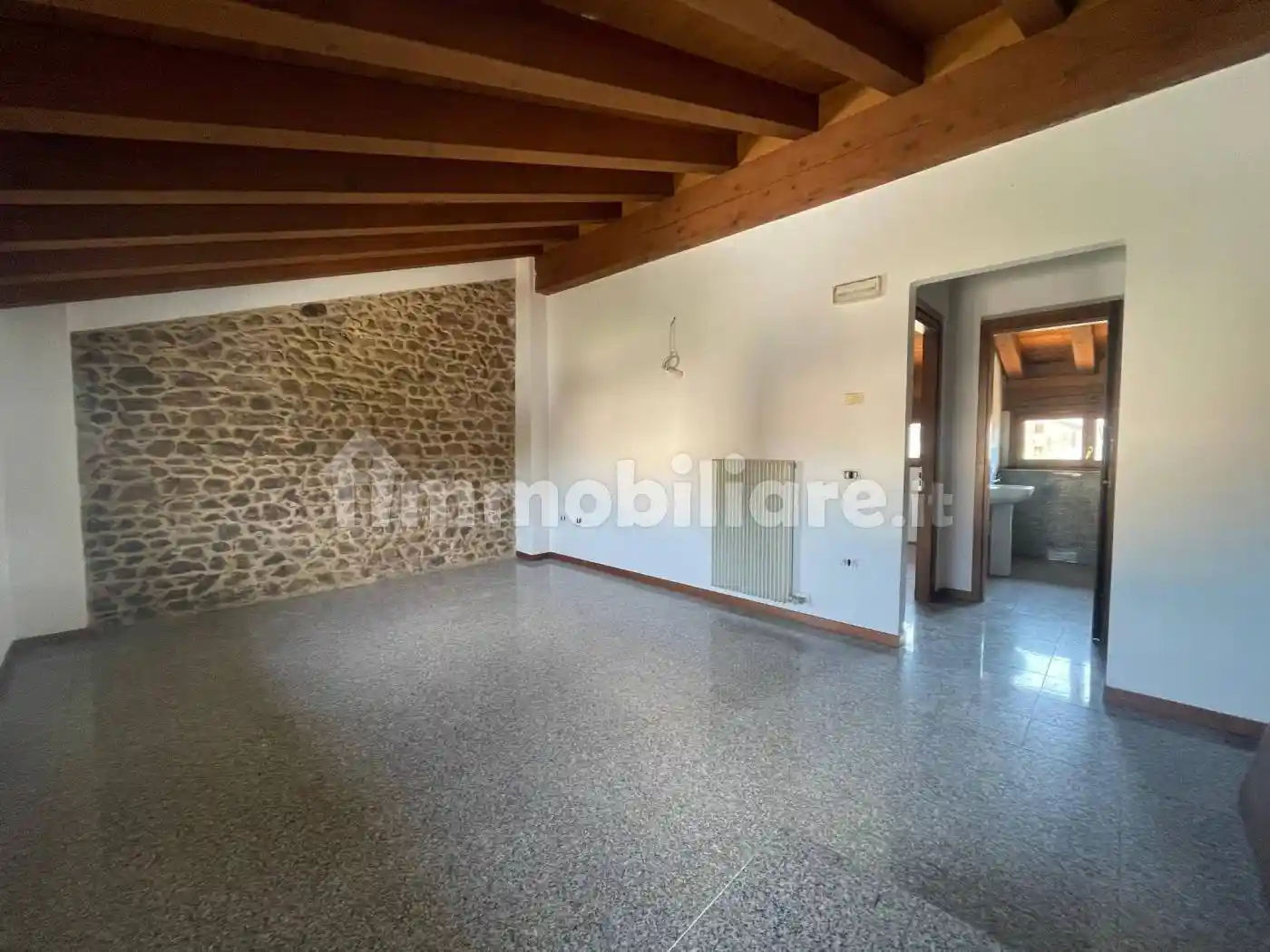 Terratetto unifamiliare 212 m², ottimo stato, Castelcucco - foto 3