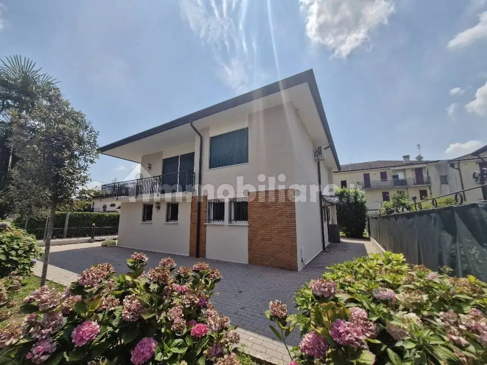 Villa unifamiliare, buono stato, 220 m², Centro, Carmignano di Brenta - foto 5