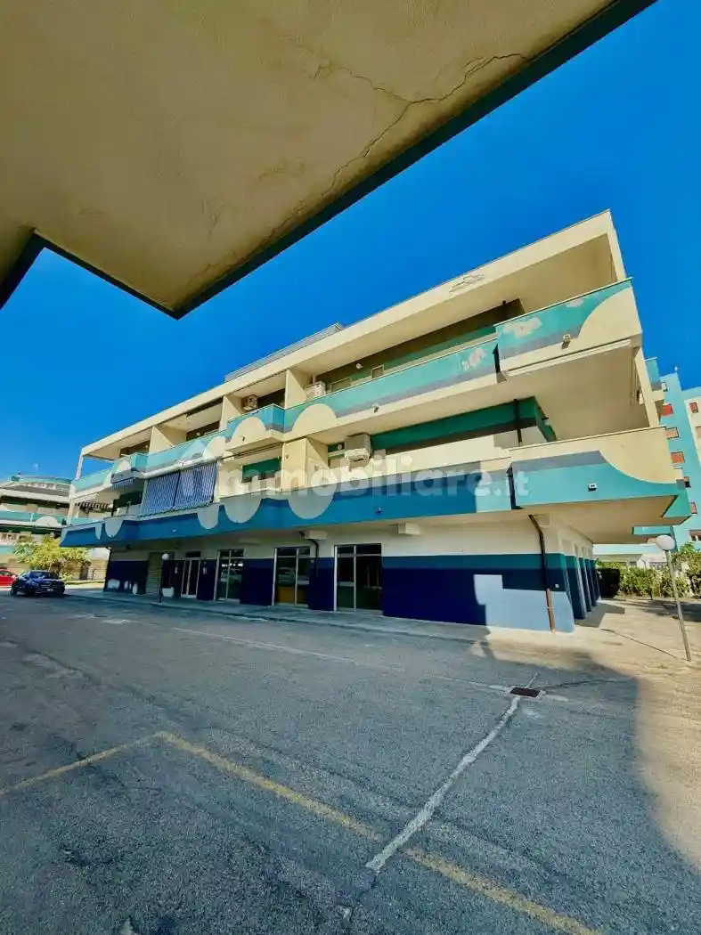 Trilocale via Romagna 4, Villa Verrocchio, Montesilvano - foto 2