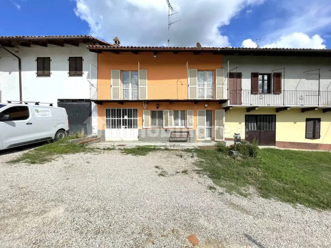 Casa indipendente in vendita a Corneliano d'Alba