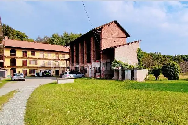 Rustico - Casale in vendita a Roasio