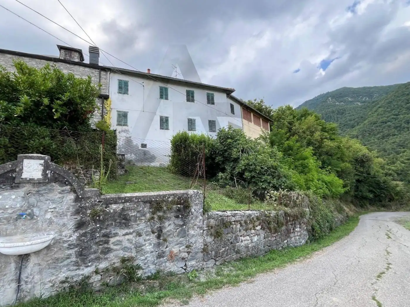 Rustico - Casale in vendita a Palanzano