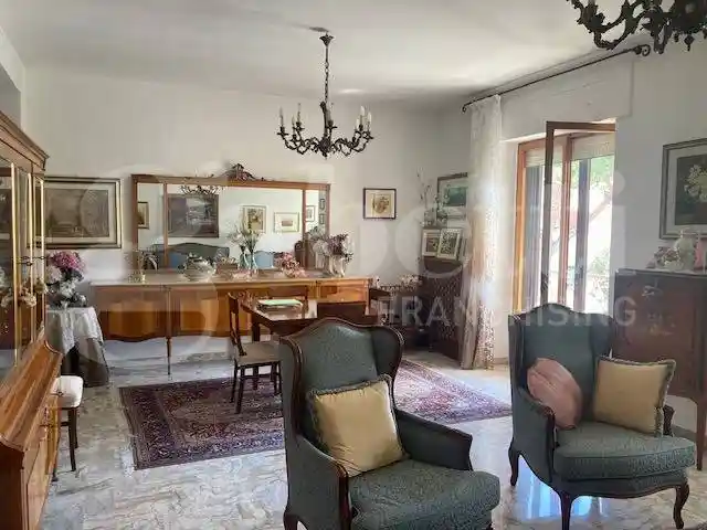 Casa indipendente in vendita a Brindisi