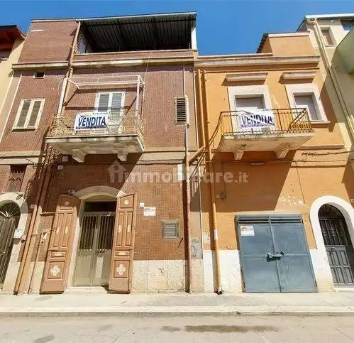 Palazzo - Edificio in vendita a San Ferdinando di Puglia