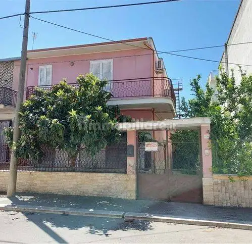 Casa indipendente in vendita a San Ferdinando di Puglia