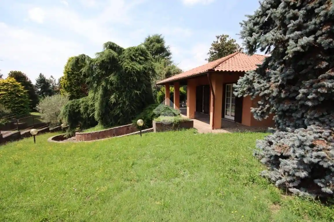 Villa unifamiliare via Ex Parco Visconti 1, Centro, Cassago Brianza - foto 4