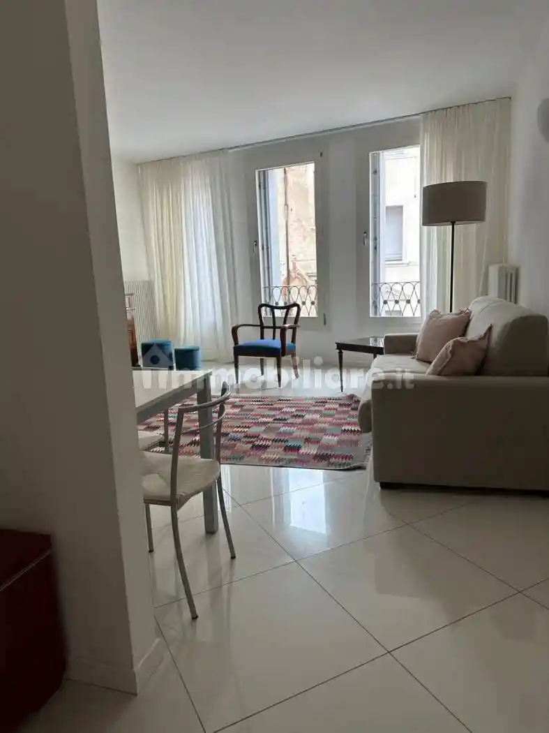 Bilocale ottimo stato, secondo piano, Duomo, Treviso - foto 4