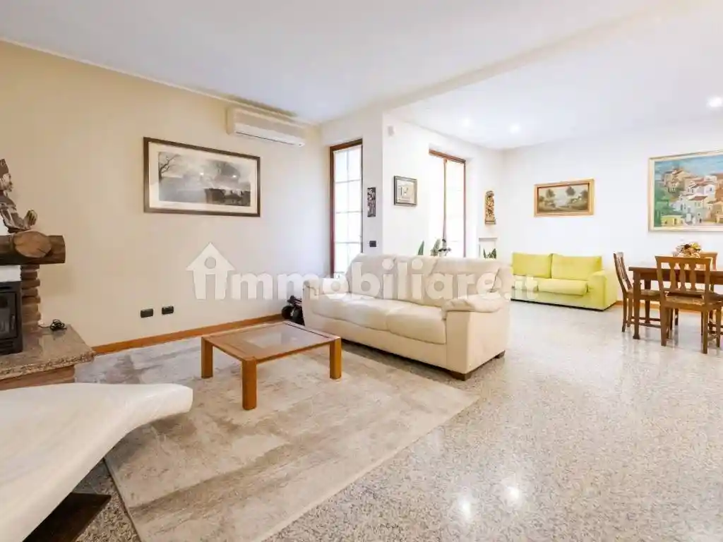 Villa in vendita a Noviglio