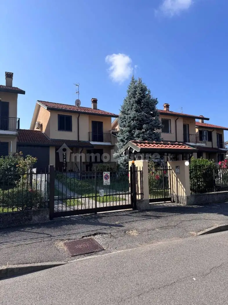 Villa in vendita a Ossona