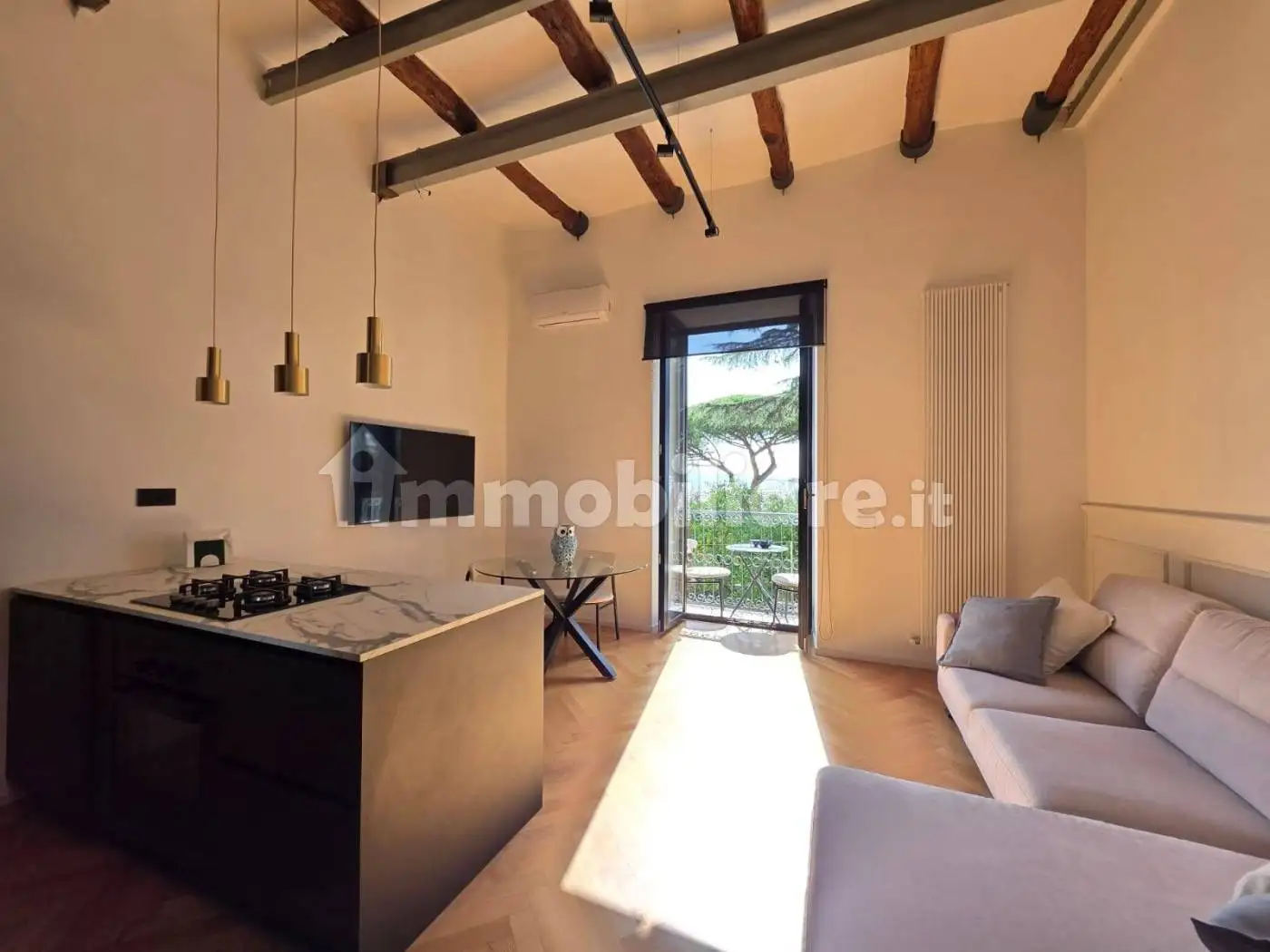 Appartamento in vendita a Napoli