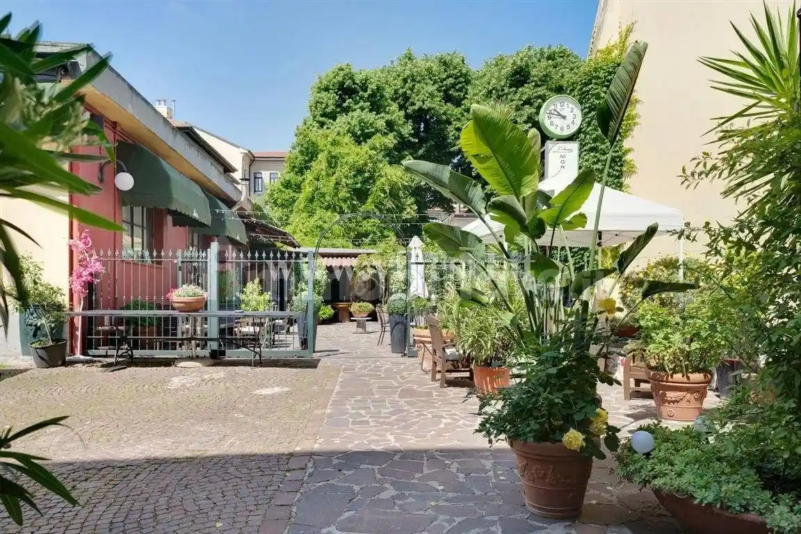 Palazzo - Edificio in Vendita - foto 2