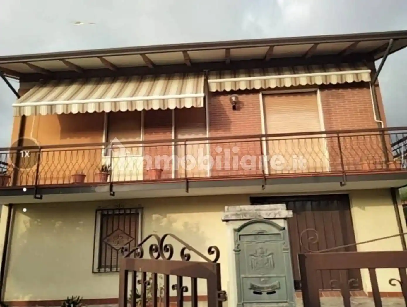 Villa in vendita a Carrara