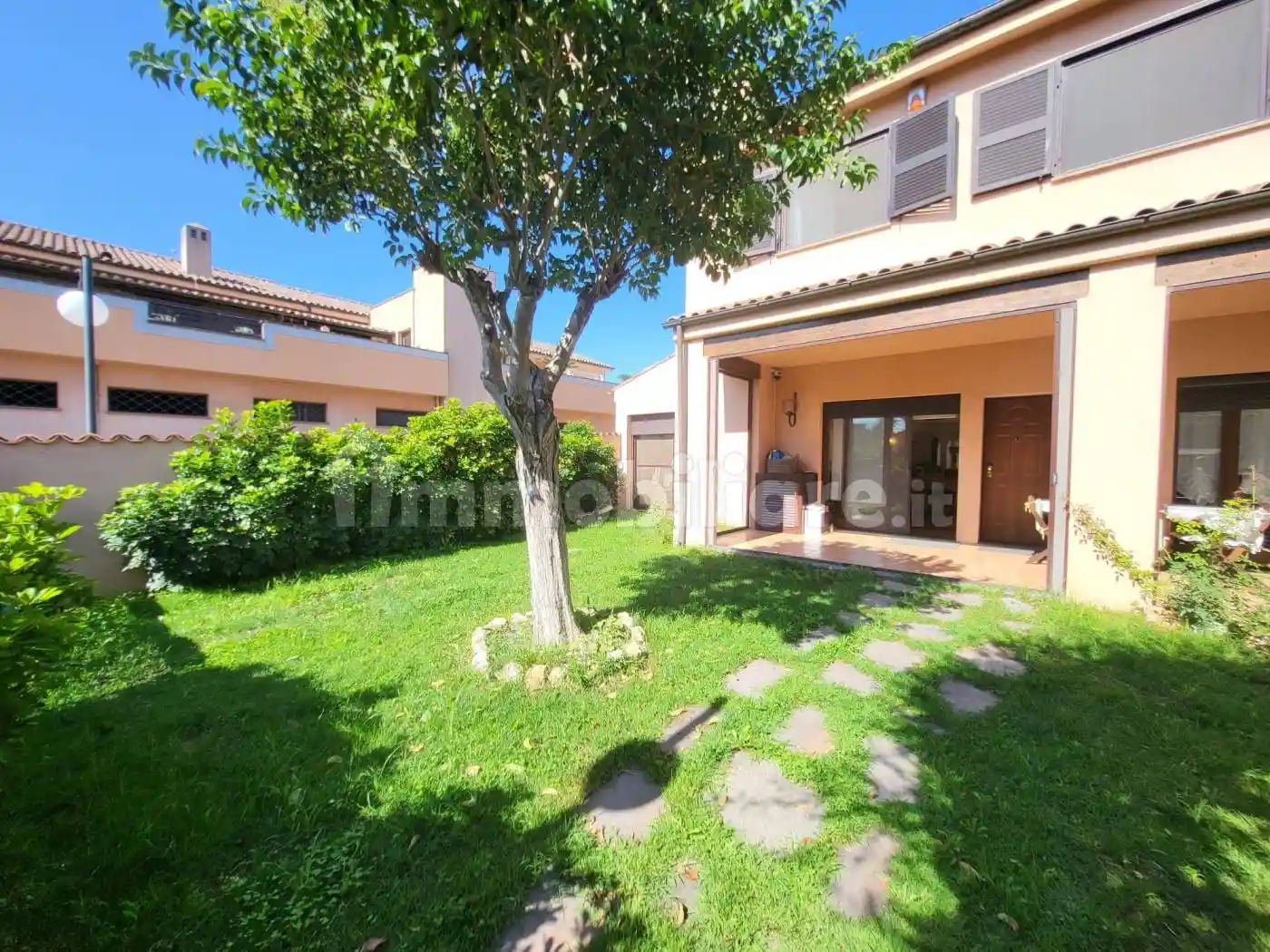 Villa bifamiliare via Giulio Bas, Infernetto, Roma - foto 2