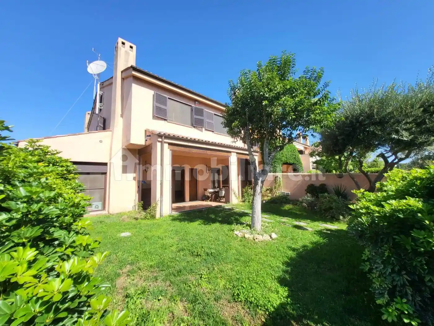 Villa bifamiliare via Giulio Bas, Infernetto, Roma - foto 3