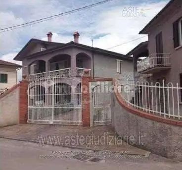 Appartamento in asta a Pistoia