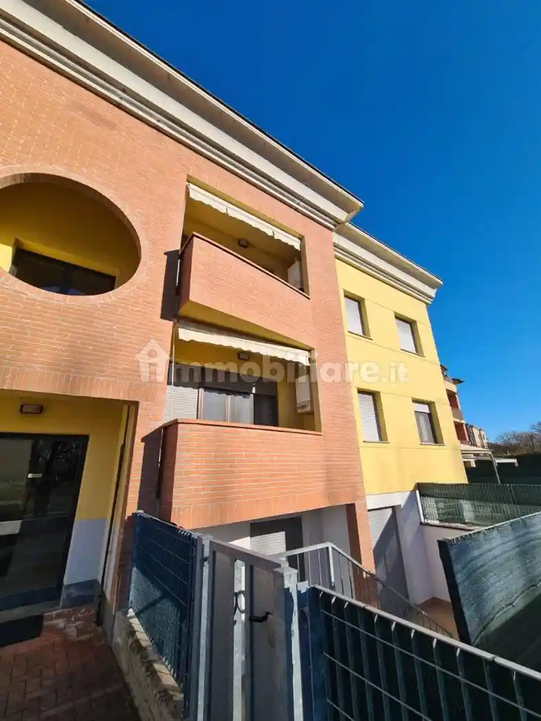 Appartamento in vendita a Montechiarugolo