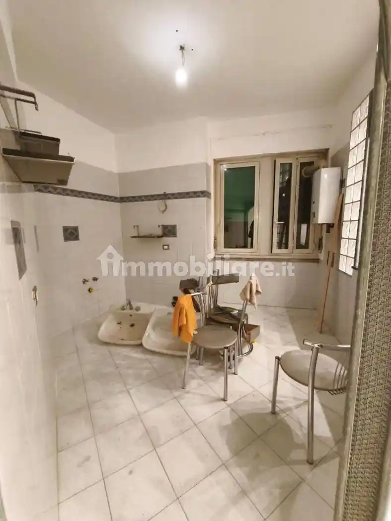 Trilocale via Pietro Querini 3, Testaccio, Roma - foto 5