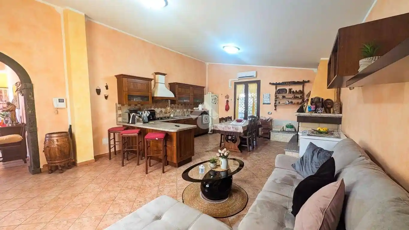Casa indipendente in vendita a Solarussa