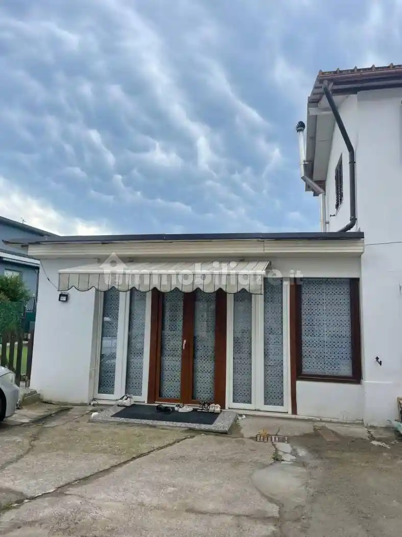 Villa bifamiliare via San Francesco, Locate Varesino - foto 5