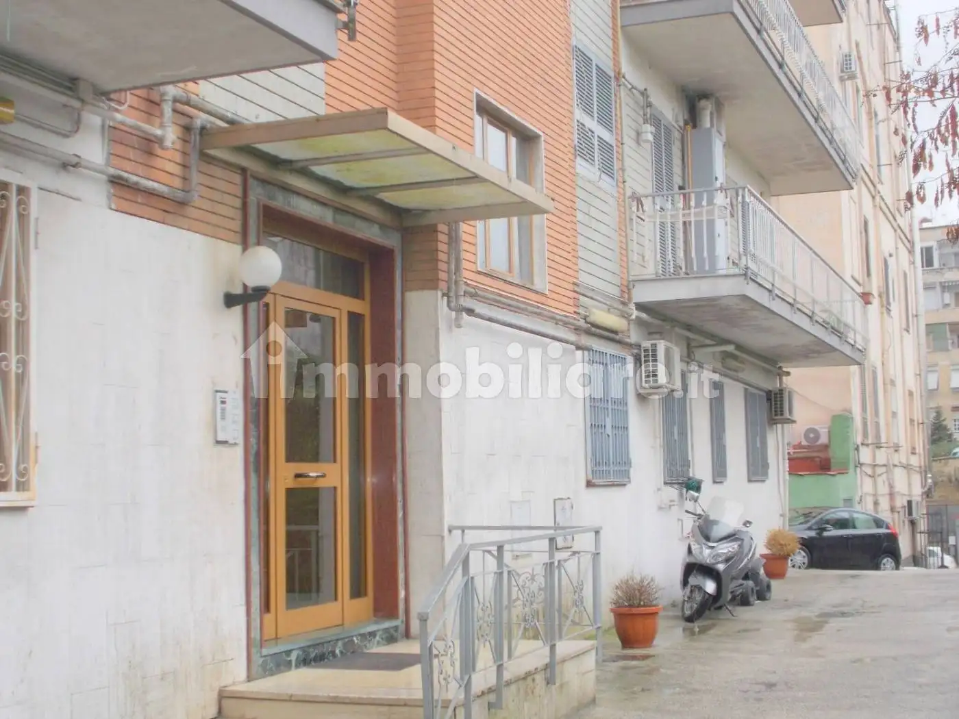 Appartamento in vendita a Napoli