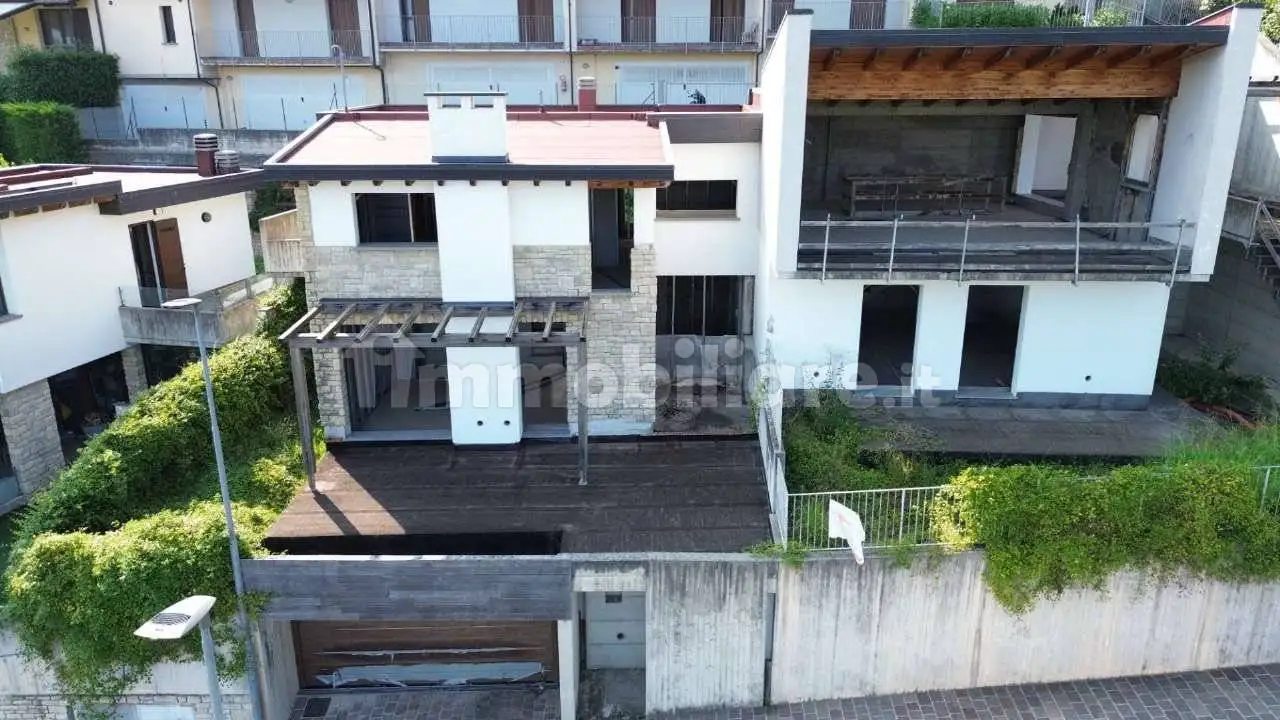 Villa in vendita a Palazzago