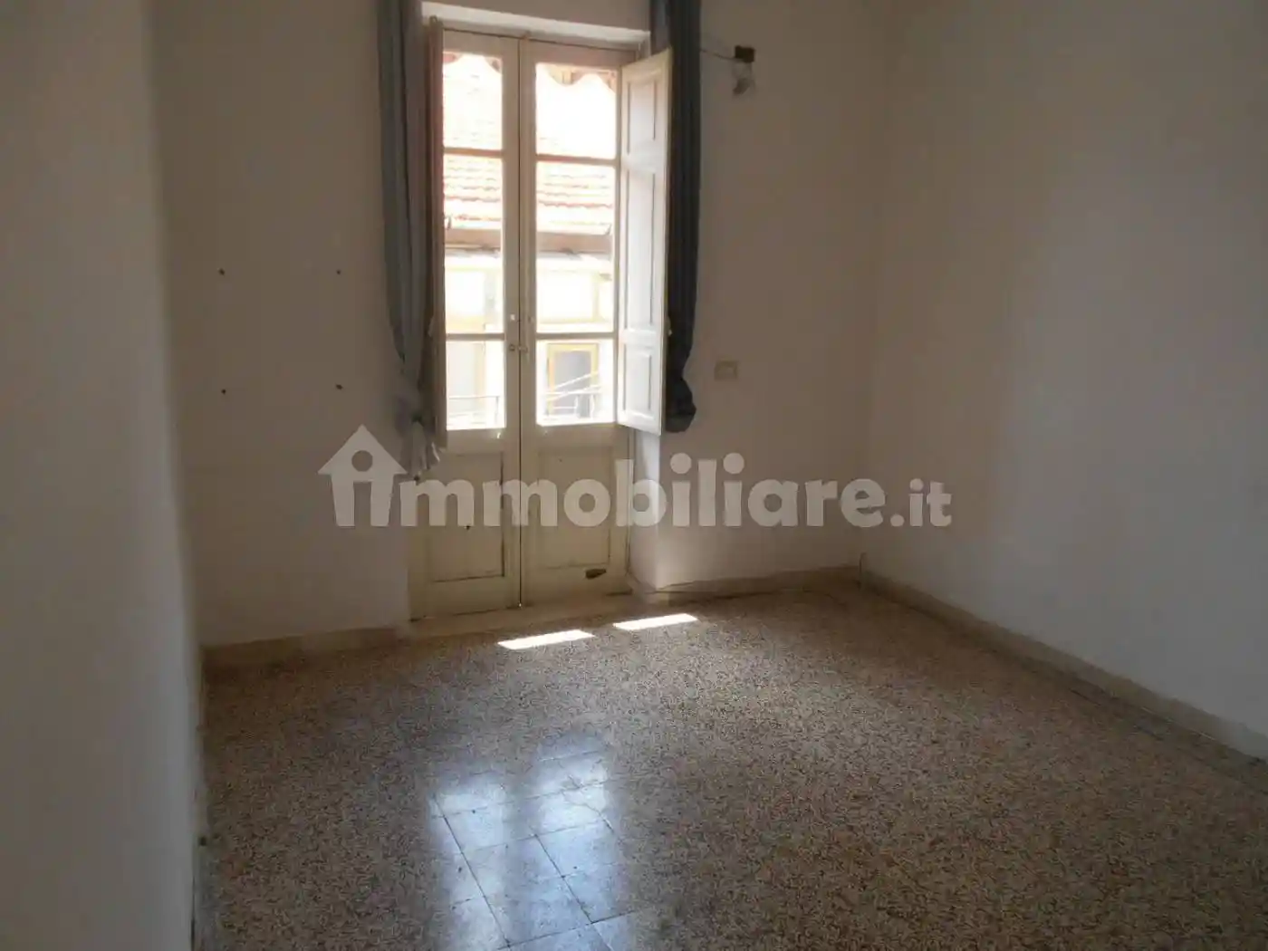 Villa unifamiliare quartiere Villa Dante - quartiere Americano, Quartiere Lombardo, Messina - foto 5