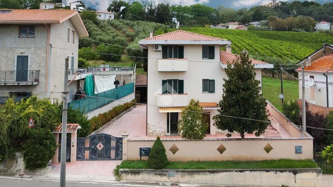 Casa indipendente in vendita a Vacri