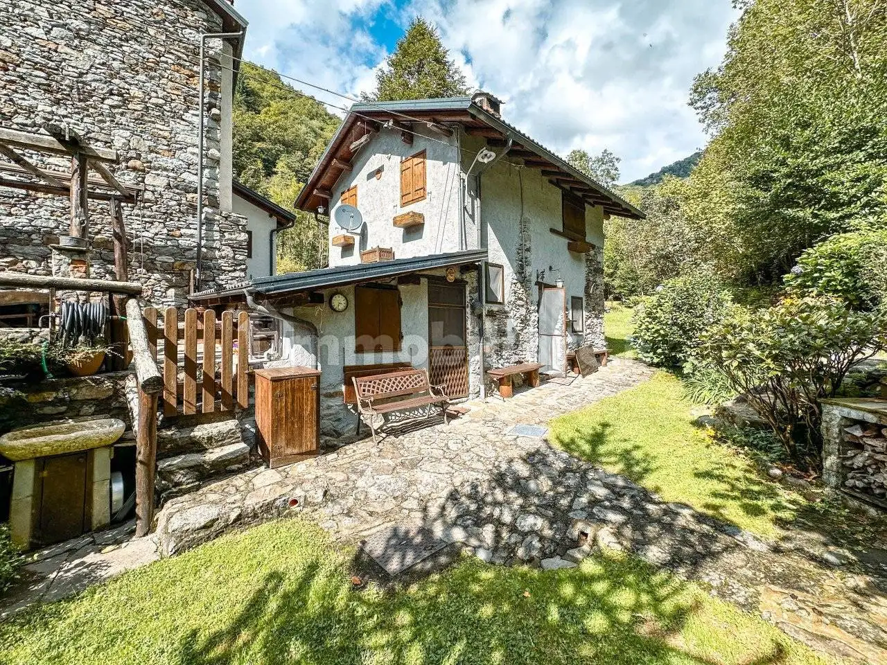 Casa indipendente in vendita a Varallo