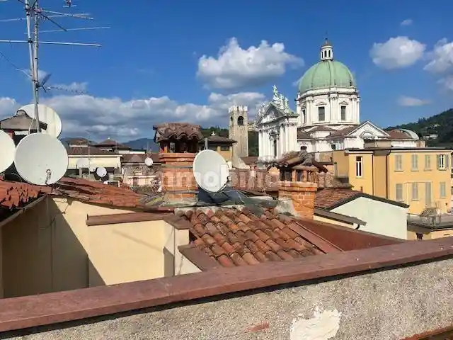 Appartamento in vendita a Brescia