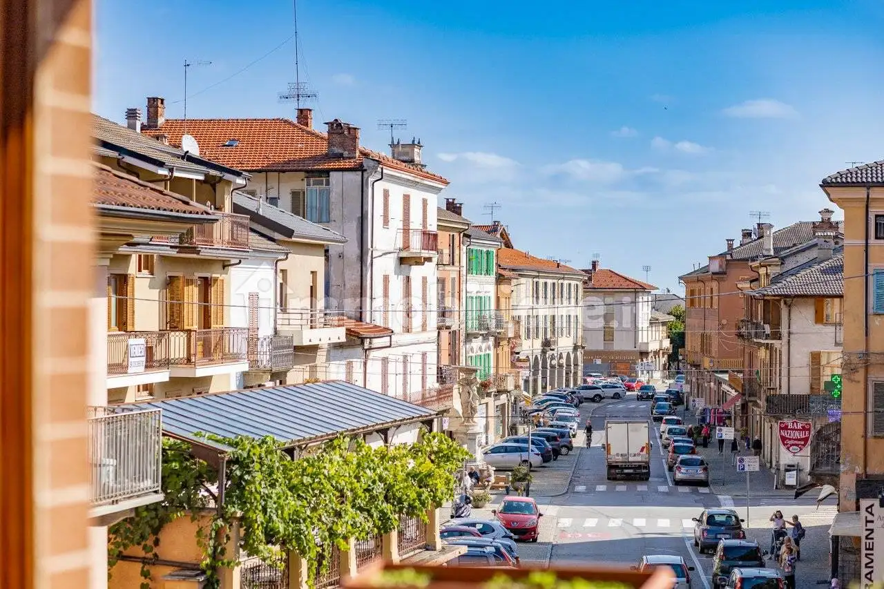 Quadrilocale via Roma 37, Centro, Caraglio - foto 2