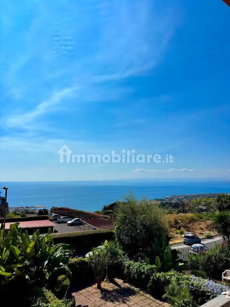 Appartamento in vendita a Aci Catena