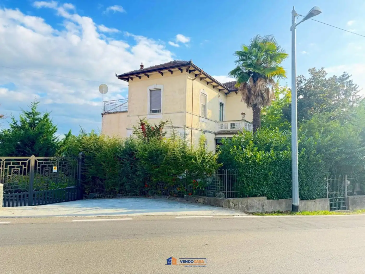 Villa in vendita a Montegrosso d'Asti