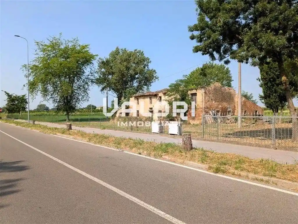 Casa indipendente in vendita a Faenza