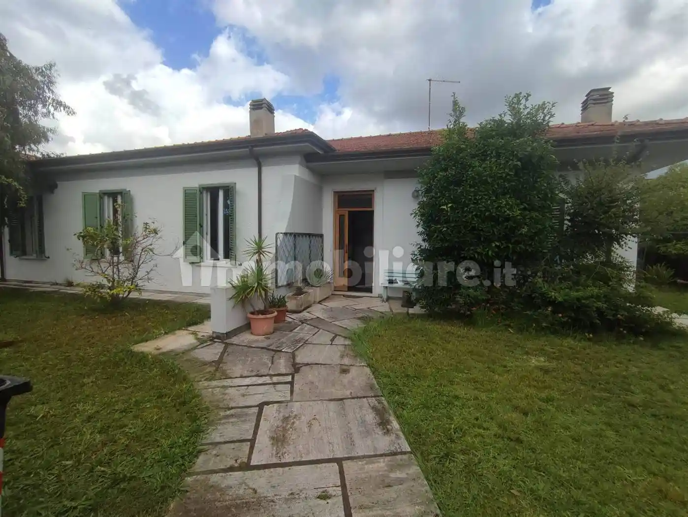 Casa indipendente in vendita a Carrara