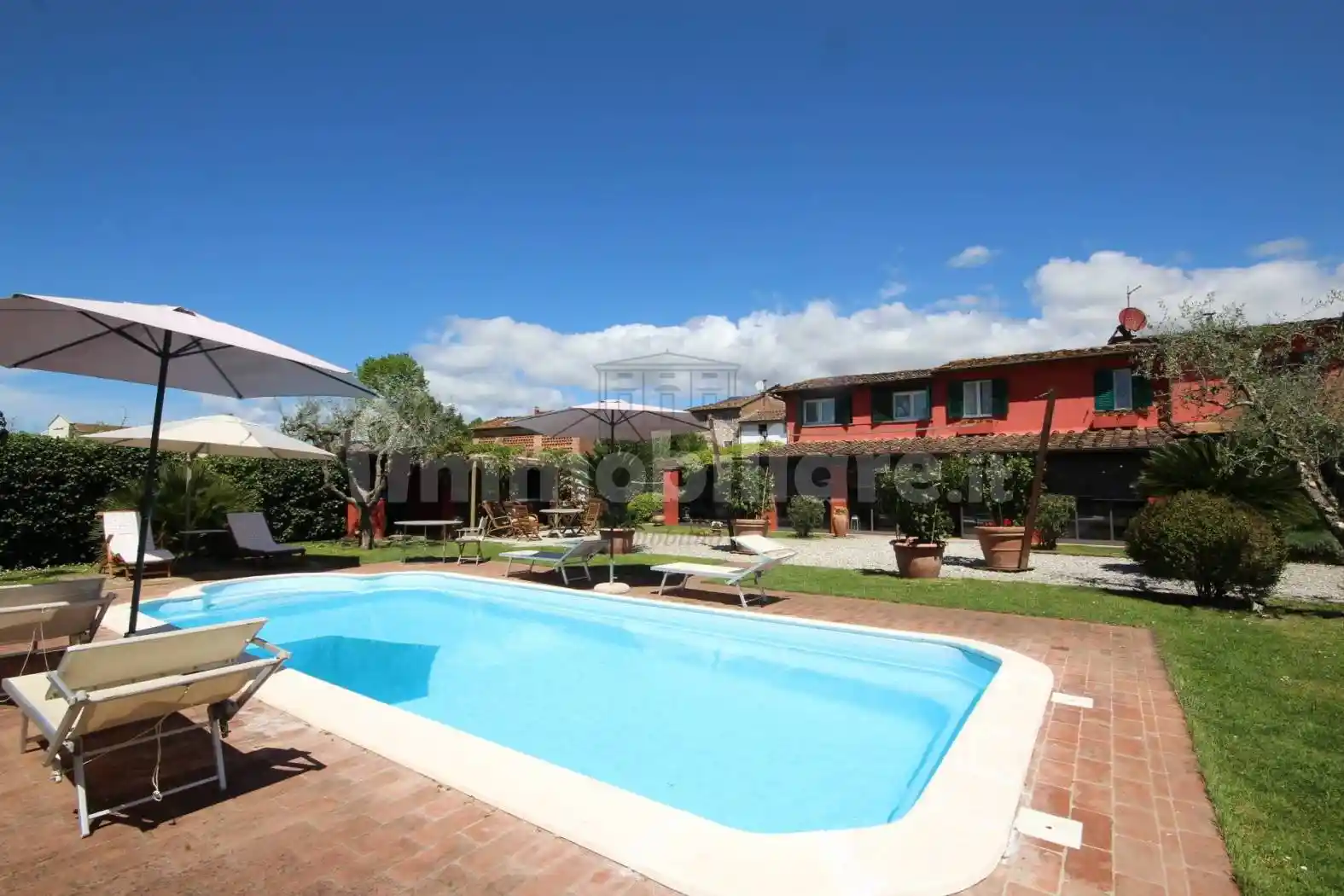 Rustico - Casale in vendita a Lucca