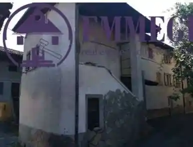 Casa indipendente in vendita a Cairo Montenotte