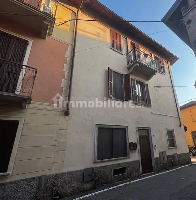 Bilocale via Marconi 15, Centro, Azzate - foto 2