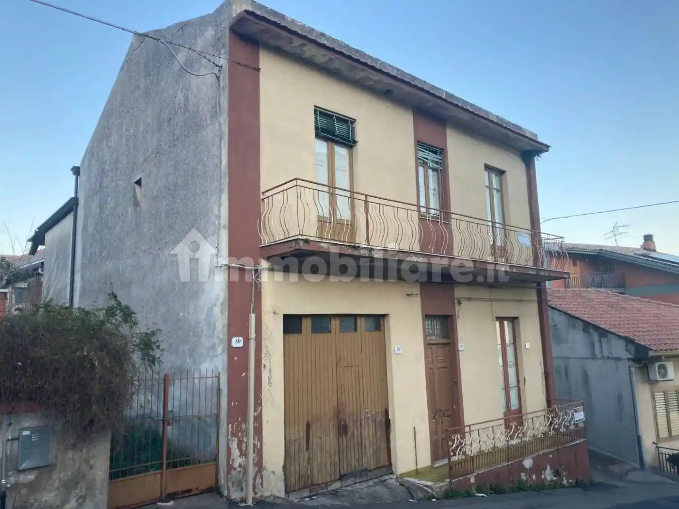 Palazzo - Edificio in vendita a Zafferana Etnea