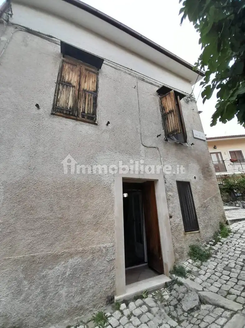 Casa indipendente in vendita a Castel di Sangro