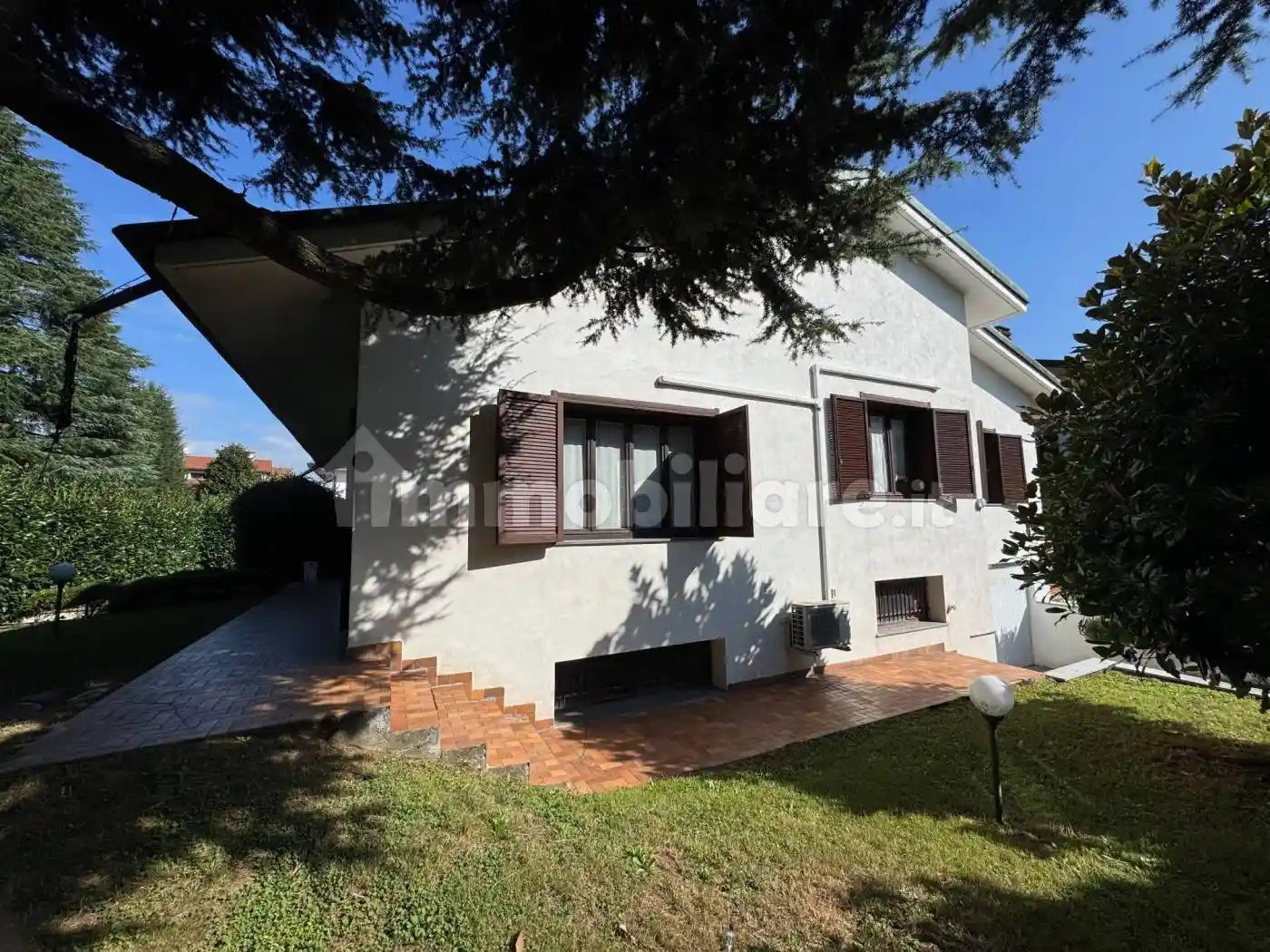 Villa in vendita a Lainate