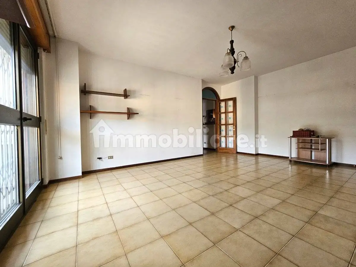 Trilocale via Papa Giovanni XXIII, Centro, Cene - foto 4