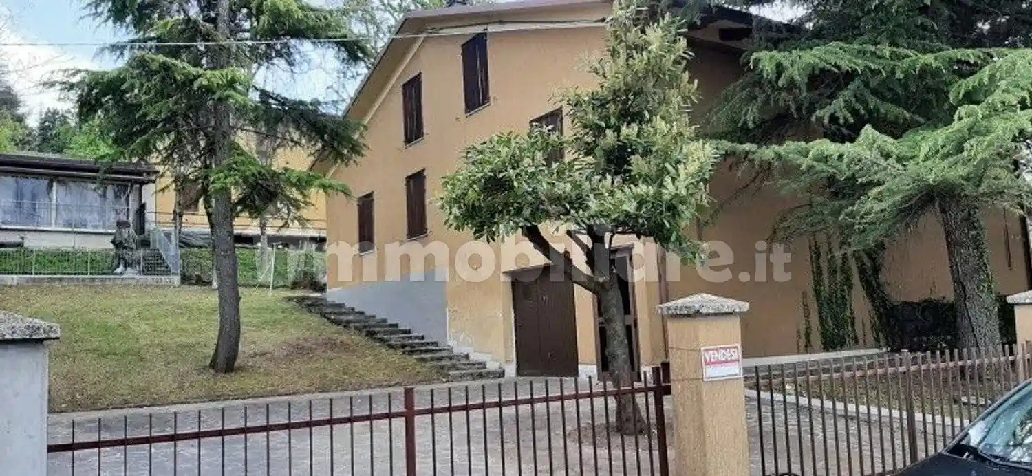 Villa in vendita a Lama Mocogno