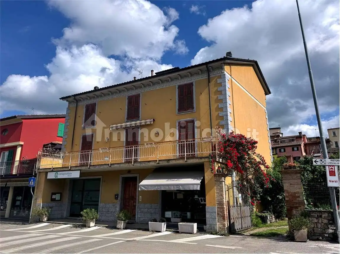 Appartamento in vendita a Varzi